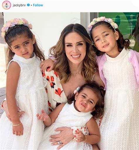 Jacky Bracamontes Celebra Su Día Especial Y El Cumpleaños De Su Esposo