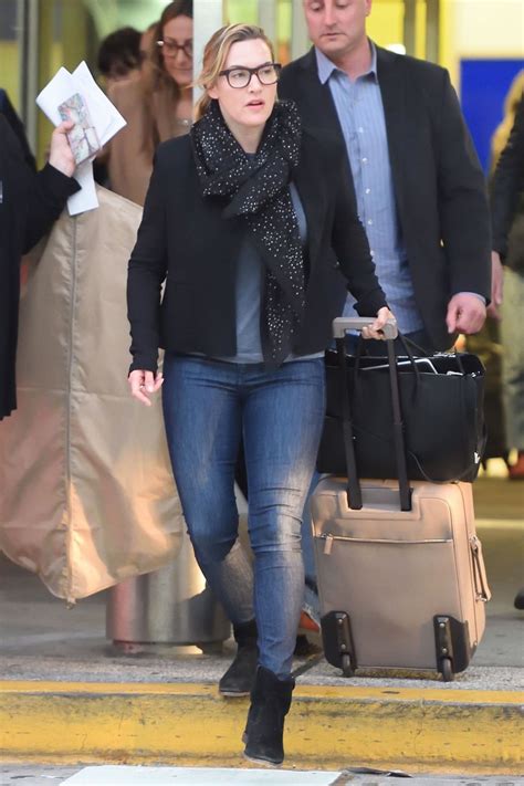 Kate Winslet Arriving On A Flight At Jfk Airport In New York 04252018