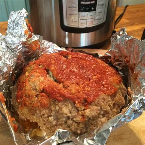 If you like having a sauce on top, smooth some extra ketchup over the top of the uncooked meatloaf (this step is optional). how long to cook 3 lb meatloaf