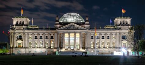 Berlin Reichstag Building At Night 2013 Reichstag Be Flickr