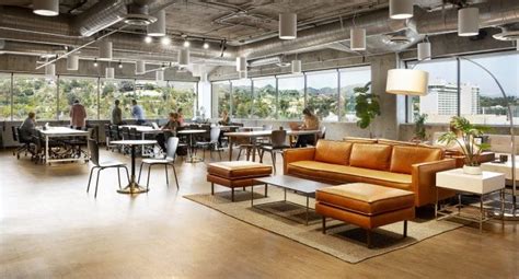 Top 20 Coworking Spaces in Los Angeles with Perks & Prices (2022)