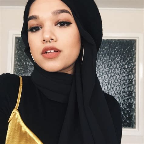 Sexy Hijabi Bengali Arab Babe Hot Lips Face Photo X Vid