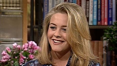 Flashback An 18 Year Old Alicia Silverstone Talks About Clueless
