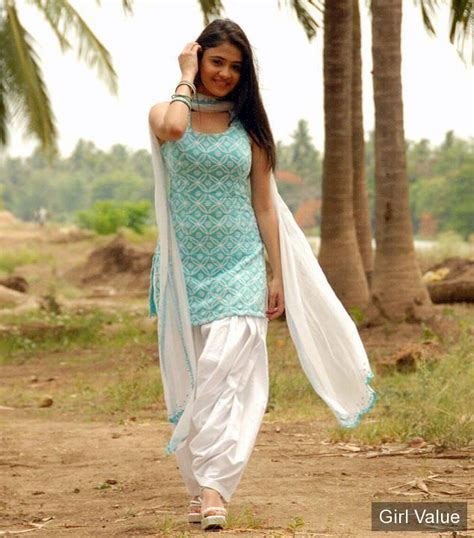 Punjabi College Girl In Salwar Kameez Suit Patiala Suit Designs Patiala Dress Salwar Suits