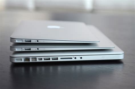 A Closer Look At The 11 And 13 The 2011 Macbook Air 11 And 13 Inch