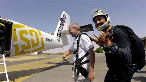 Witness the ambience of dubai from the sky & slash the dream of skydiving from your bucket list. Joris' skydive in Dubai - YouTube