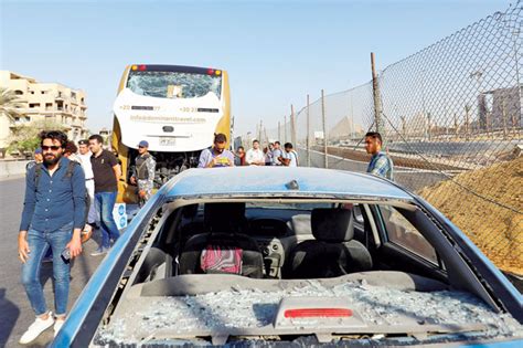 Bomb Blast Hits Tourist Bus Near Egypt Pyramids Injuring 17 Jordan Times