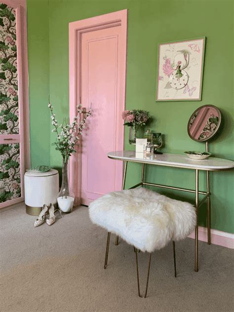 12 Complementary Colors That Go With Pink