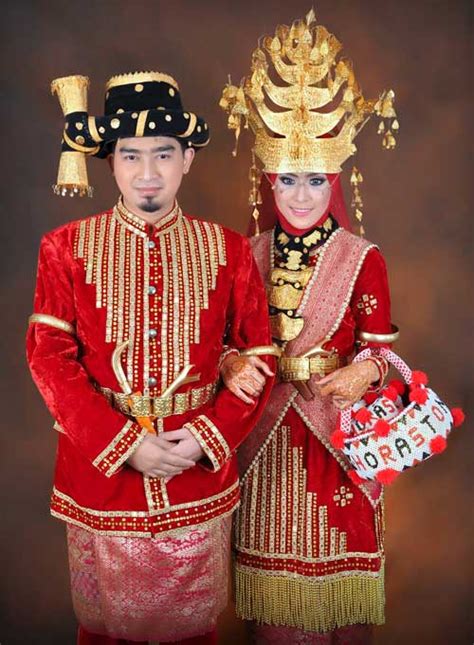 Pakaian Adat Suku Batak Pakaian Adat Sumatera Utara Ragam Baju Images