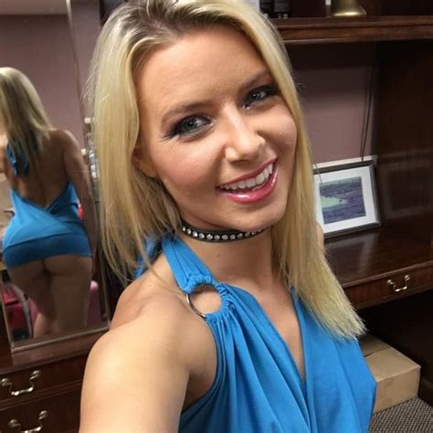 Anikka Albrite Scrolller