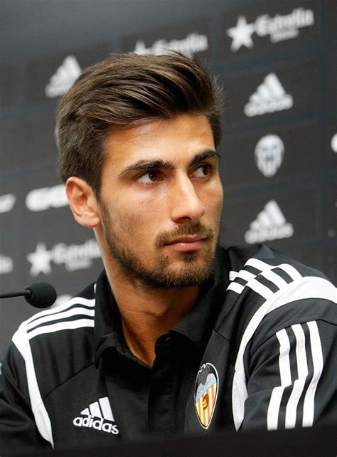 El JUGADOR actualmente más GUAPO del FUTBOL - ForoCoches