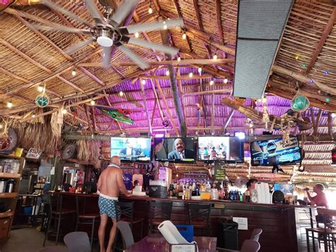 Lighthouse Tiki Bar And Grill 1051 Fifth St Fort Myers Beach Fl 33931