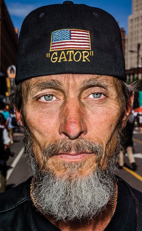 Bruce Gilden A Passé Trois Jours à Cleveland Pour Photographier La