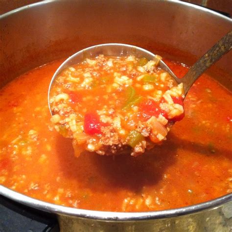 Red, yellow and orange peppers tend to be sweeter while a green peppers are a bit more zesty. Homemade Stuffed Green Pepper Soup | food | Pinterest