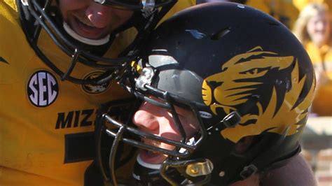 Mizzou Debuts At No 5 In Bcs Eye On The Tigers