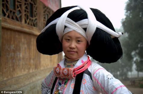 Chinese Tradition Sees Women Wear Hats Made Of Dead Ancestors Hair