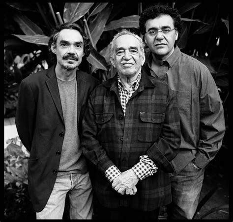 Gabriel García Márquez Junto A Sus Hijos Gonzalo Y Rodrigo Nobel Prize Winners Marquez Novelist