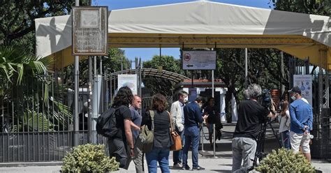 Madonna A Pompei Visita Notturna Agli Scavi Per Il Suo Compleanno