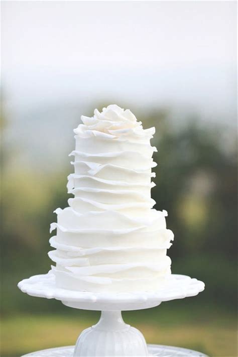 40 Elegant And Simple White Wedding Cakes Ideas