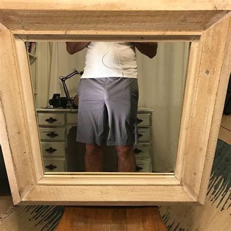 Photos Of People Trying To Sell Mirrors That Are So Good They Ll
