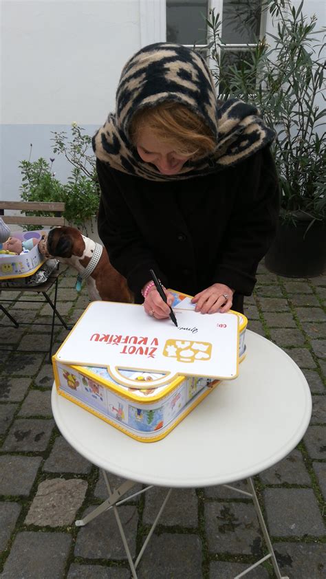 2021 is a year to be organized and practical. Dagmar Havlová podpořila projekt Život v kufříku | Dagmar ...