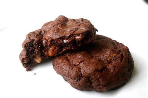 Best chocolate chip cookies recipe. Nuts about food: Double chocolate chip cookies