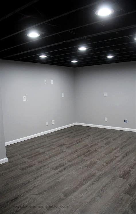 24 Simple Finished Basements Plus 2019 In 2020 Basement Ceiling