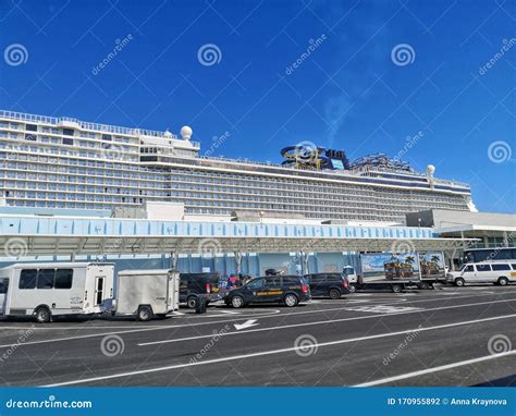 Miami Florida Usa November 30 2019 Huge Cruise Ship Liner Norwegian Escape Ncl Staying At