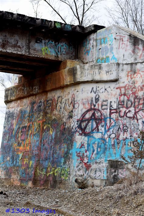 Bridgehunter.com | Graffiti Bridge