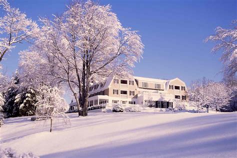 8 Best Spa Resorts In New England To Visit This Winter
