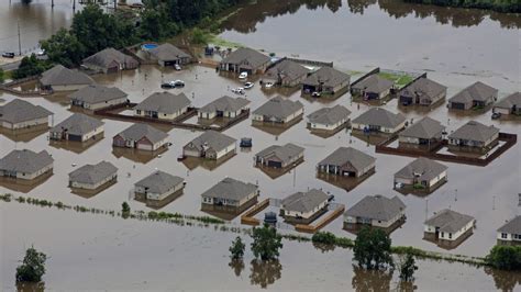 3 Killed Thousands Rescued In Southeast Louisiana Floods Wpde