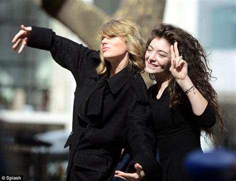 Special Relationship Taylor Swift And Lorde Were Snapped Togetheron The Streets Of Manhattan