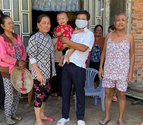 Dù nữ quản lý ra thuyết phục, nhưng bị ông hải cự tuyệt một cách mạnh mẽ. Trò chuyện với Phó Bí thư, ông Đoàn Ngọc Hải chuyển lại ...