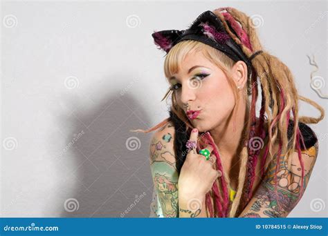 Fille Sexy Avec Des Tatouages Image Stock Image Du Adulte Color