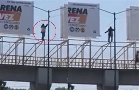 Captan A Hombre Bailando Sobre Puente Peatonal En Michoacán