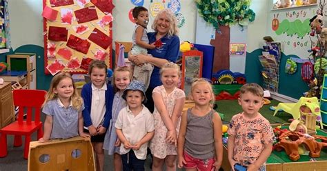 Swadlincote Pre School Boss Whos Cared For Thousands Of Kids Retires