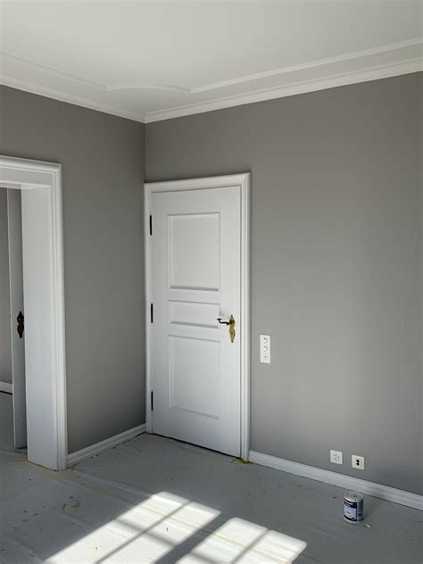 Grey Wall White Door Grey And White Wall Paint Colour Combination