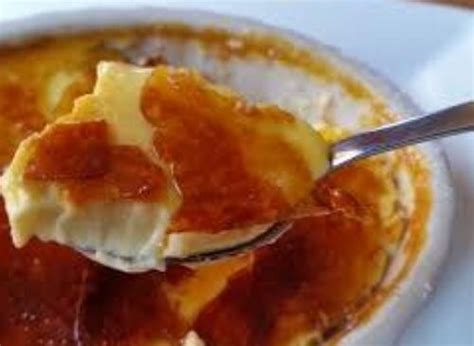 Have a medium saucepan of boiling water ready. How To Make Easy Vanilla Creme Brulee (Classic Dessert) - KITCHEN BLACK BOX