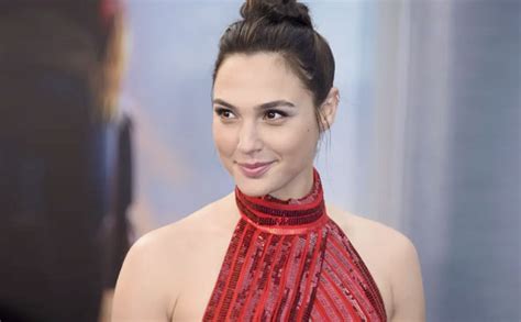 Wonder Woman Actress Gal Gadot Opens Up On Why She Doesnt Travel In