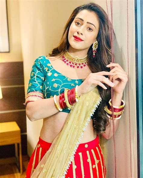 Like It 👍 Or Love It 😘 Hiba Nawab Looks Super Gorgeous Hiba Nawab Indian Dresses