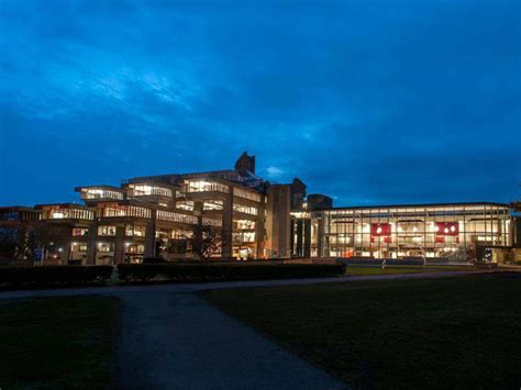 University Of Massachusetts Dartmouth Green River College