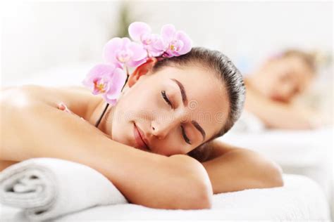 Two Beautiful Women Getting Massage In Spa Stock Image Image Of Beautiful Doctor 91206869