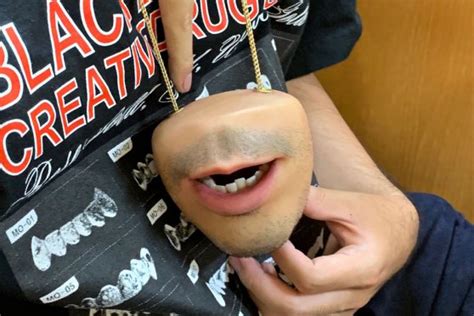 Hyperrealistic Human Mouth Coin Purse Sends Shiver Down My Spine Shouts