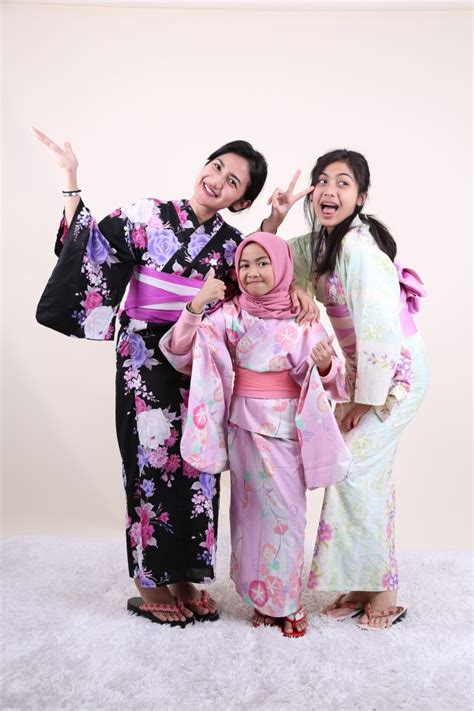 Photoshoot In Yukata In Japan Kyoto Kimono Rental Wargo