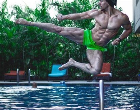 Tiger Shroff Captured Performing Stunt