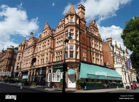 South Audley Street, Mayfair, London, England, UK Stock Photo - Alamy