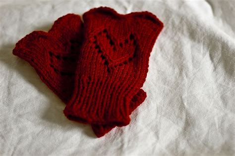 Ravelry Heart Mitts Pattern By Steven Frieson Free Download