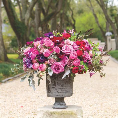 Bring The Romance Romantic Flower Arrangements Flower Magazine