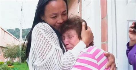 Se Reencuentra Con Su Madre Después De 33 Años De La Tragedia Que Las