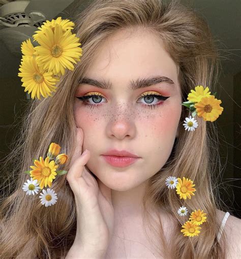 F A I T H Pinterest Yeayme Art Hoe Aesthetic Makeup Freckles